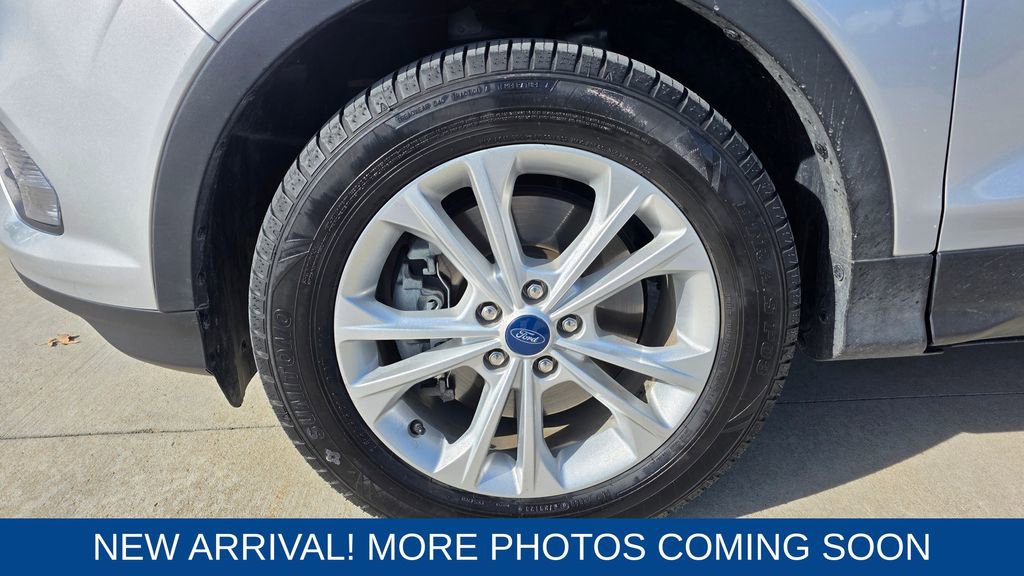 Used 2019 Ford Escape SEL image 10