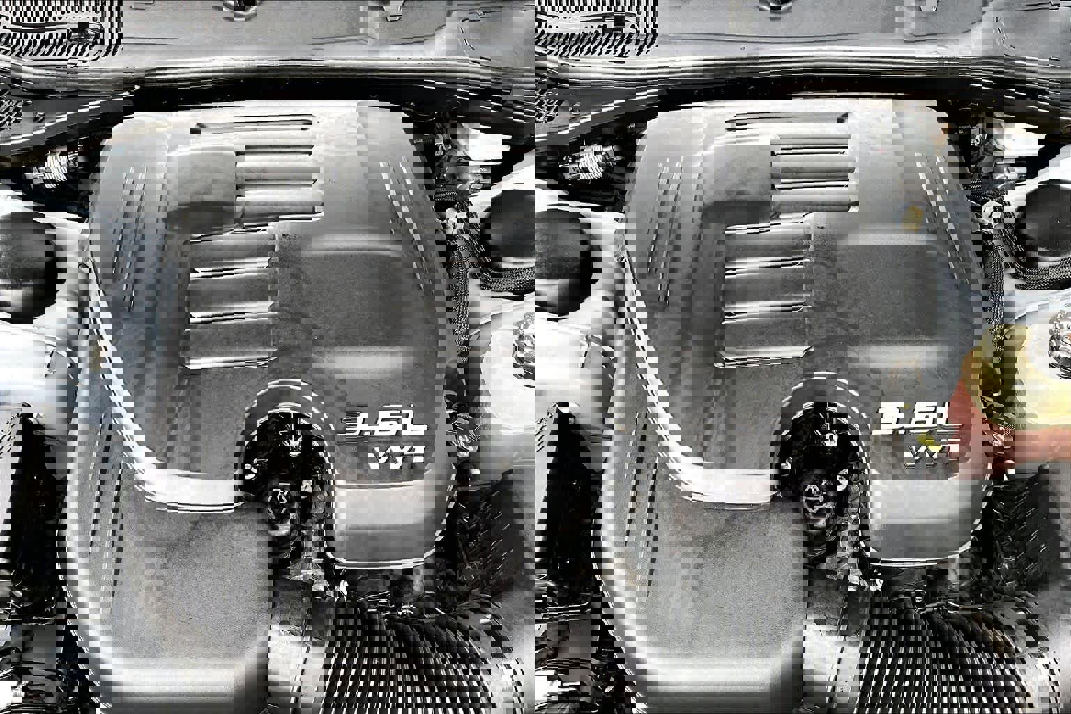 Used 2022 Dodge Challenger SXT w/ Blacktop Package image 32