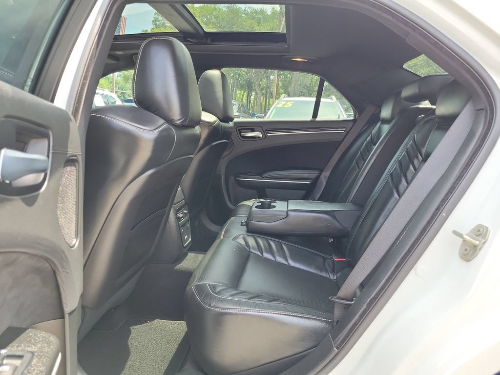Used 2023 Chrysler 300 C RWD image 12