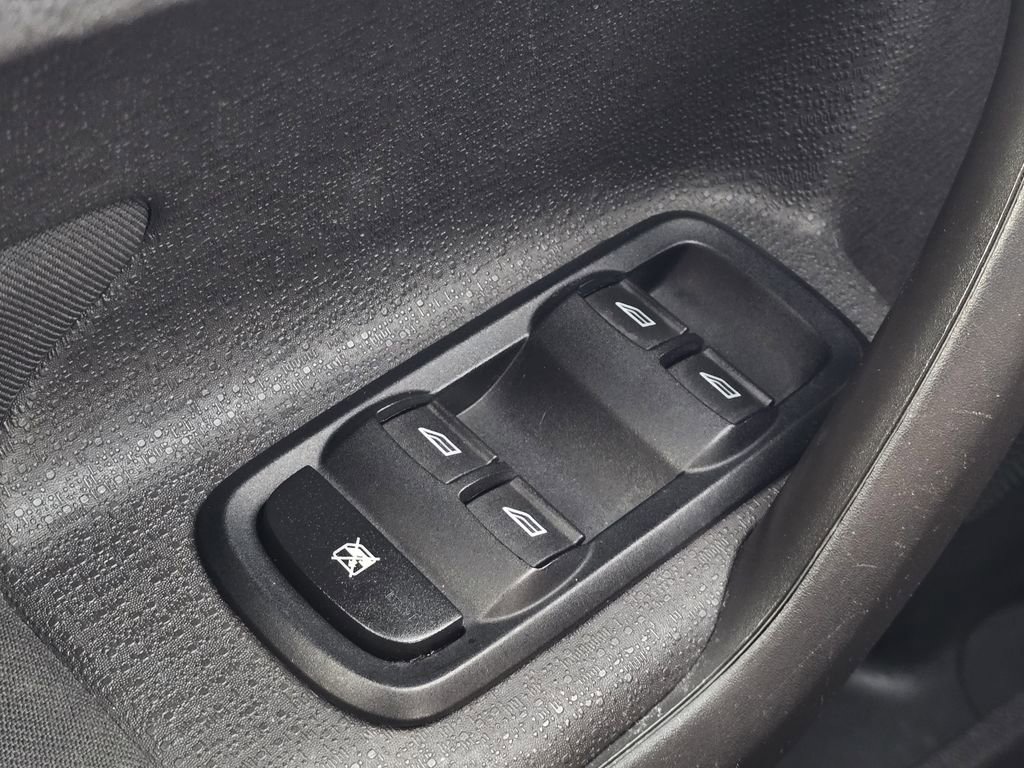 Used 2016 Ford Fiesta SE image 22