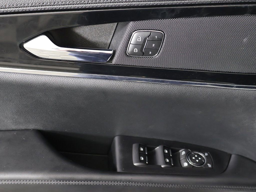 Used 2022 Lincoln Nautilus Reserve image 37