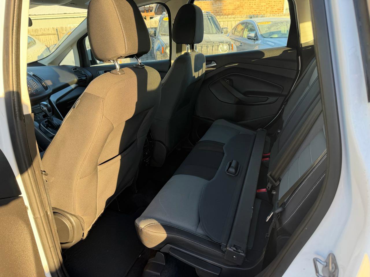 Used 2016 Ford C-MAX SE image 9