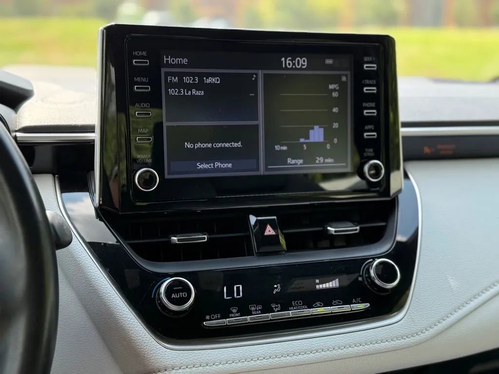 Used 2020 Toyota Corolla SE FWD image 16