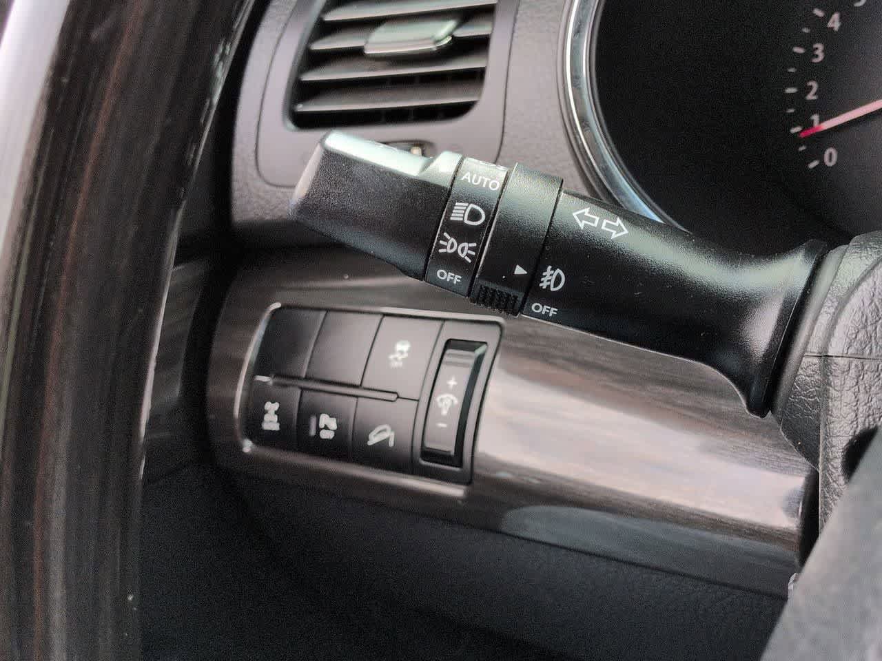 Used 2013 Kia Sorento SX w/ SX Premium Pkg AWD/4WD image 28