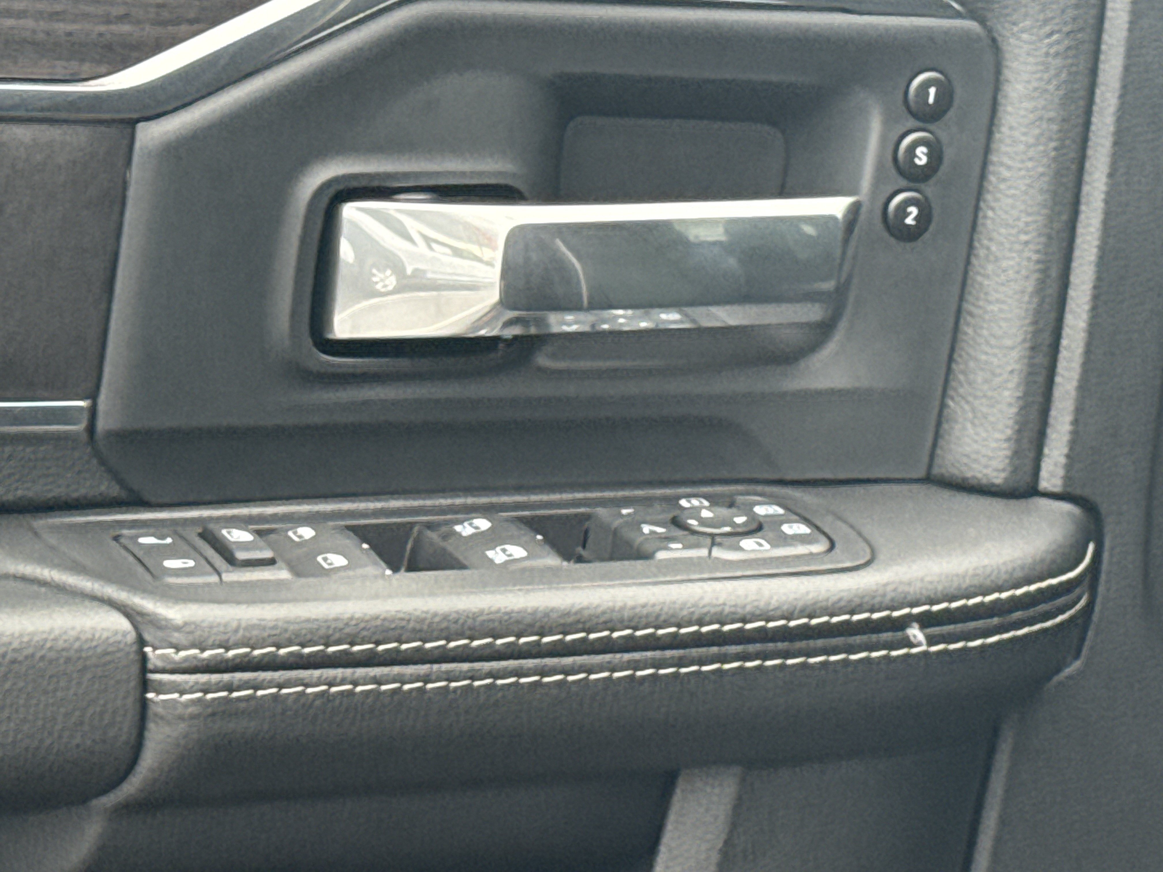 New 2026 RAM 3500 Laramie AWD/4WD image 13