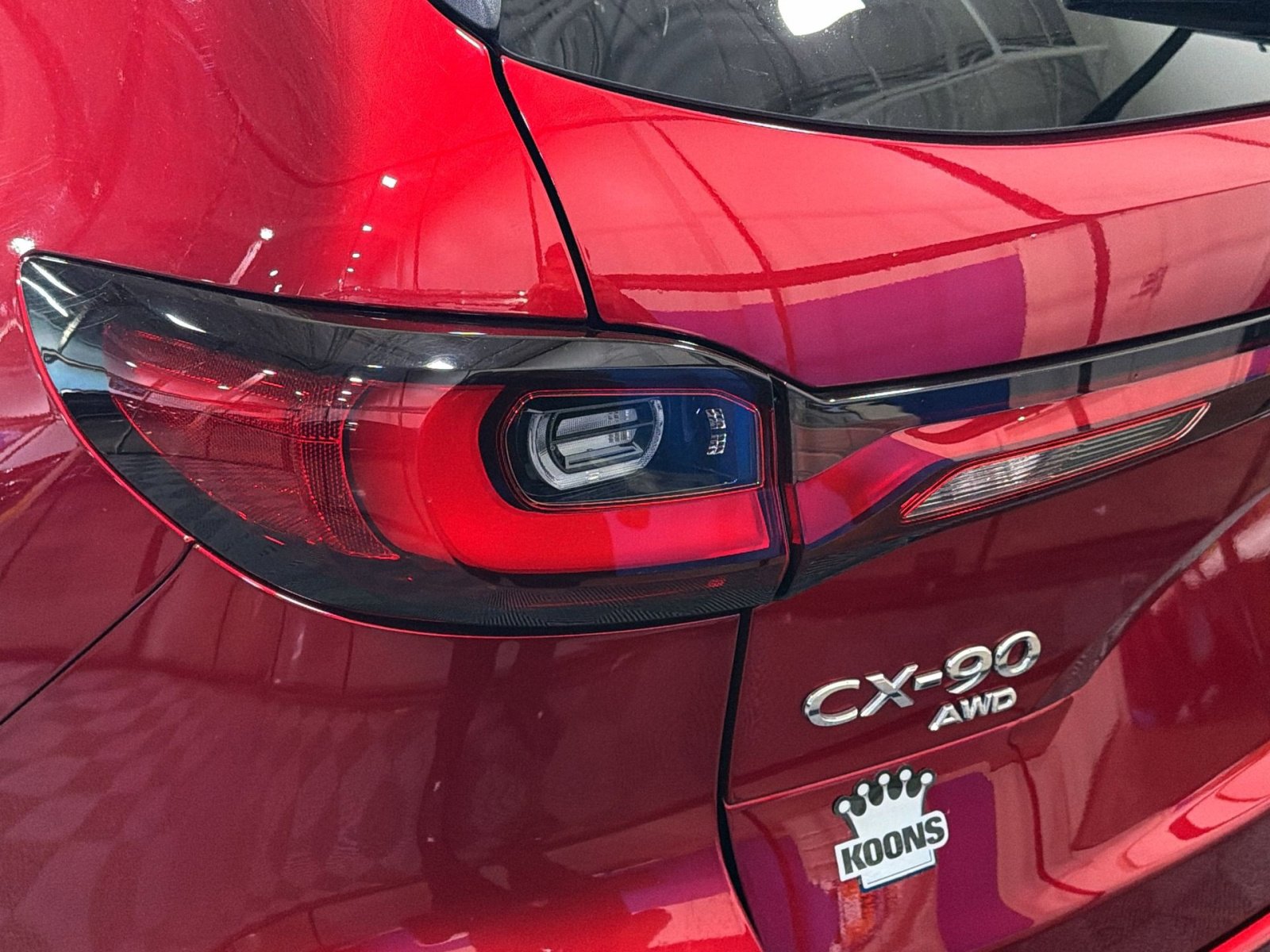 Used 2024 MAZDA CX-90 Plug-In Hybrid w/ Preferred AWD/4WD image 17