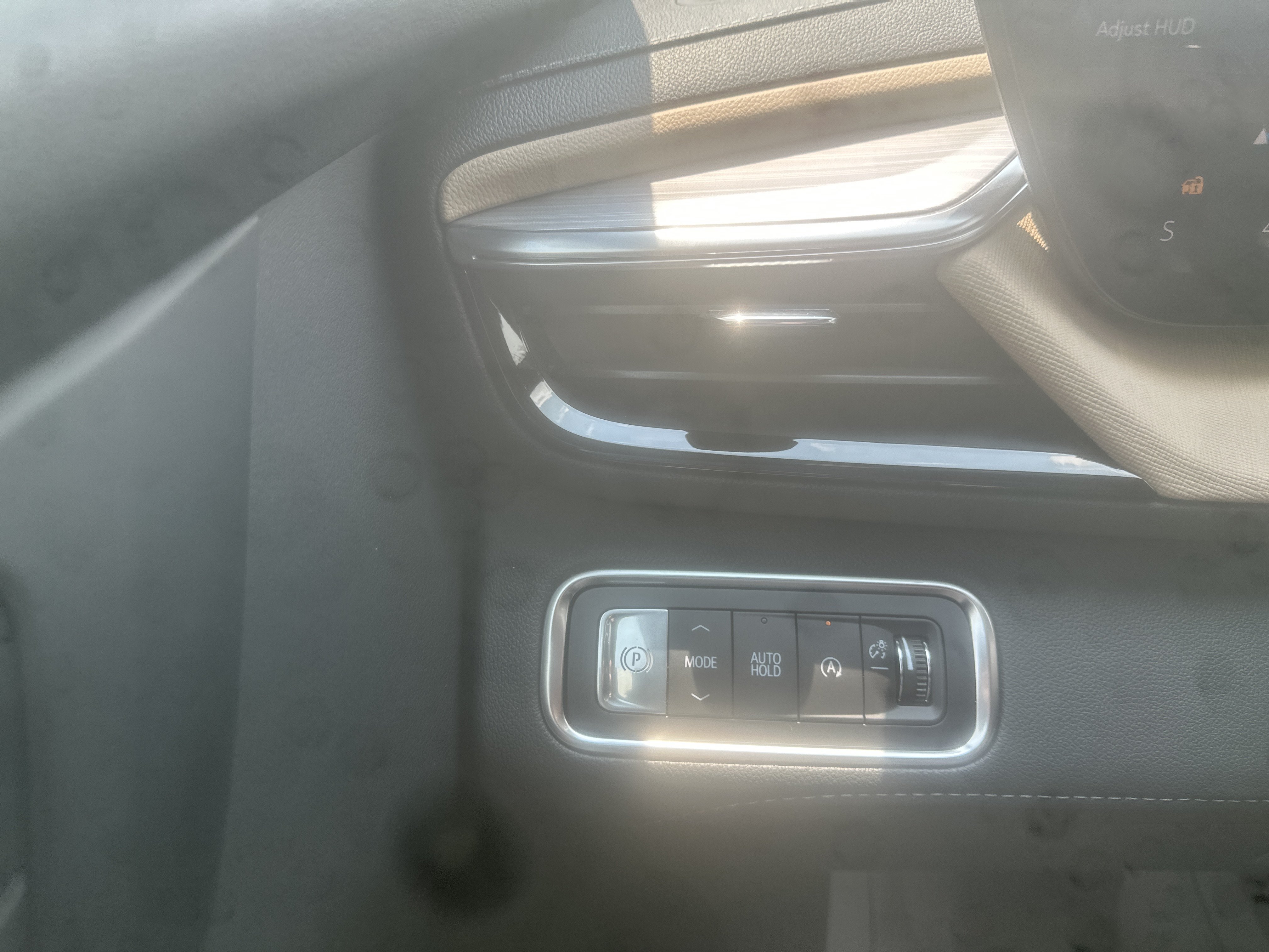 Used 2025 Buick Enclave Preferred w/ Power Package FWD image 17