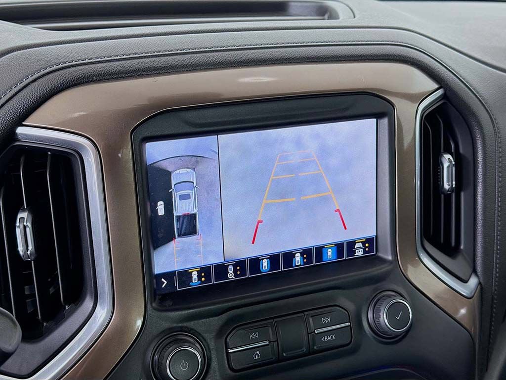 Used 2020 Chevrolet Silverado 1500 High Country w/ Technology Package AWD/4WD image 41
