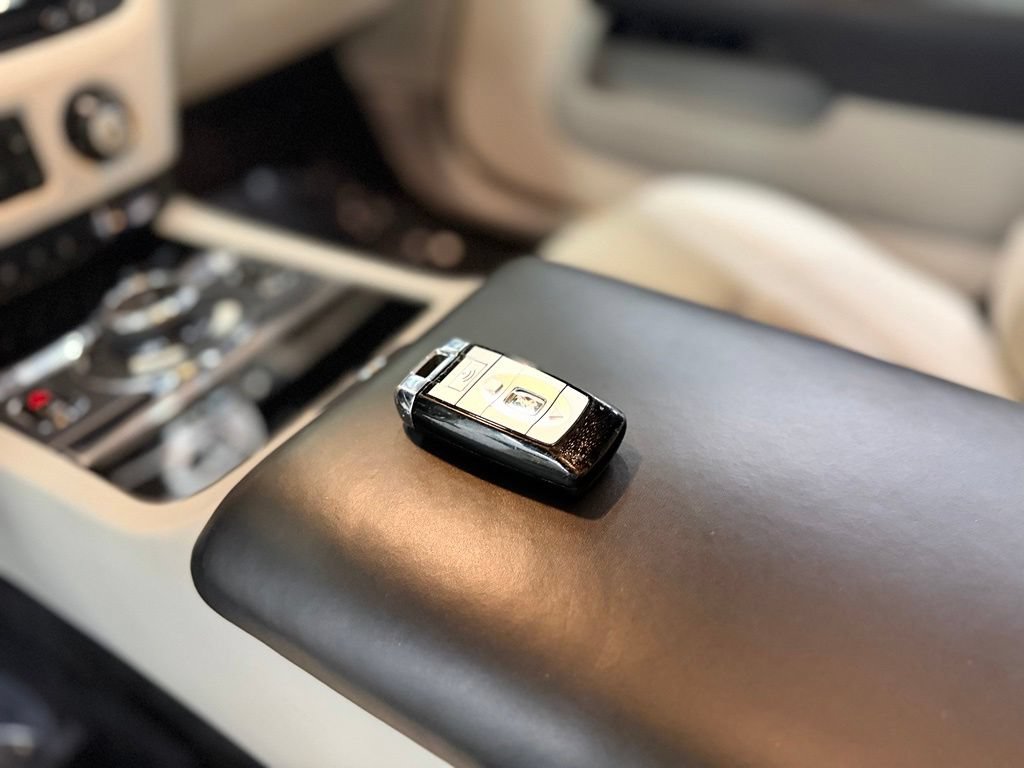 Used 2019 Rolls-Royce Wraith RWD image 52