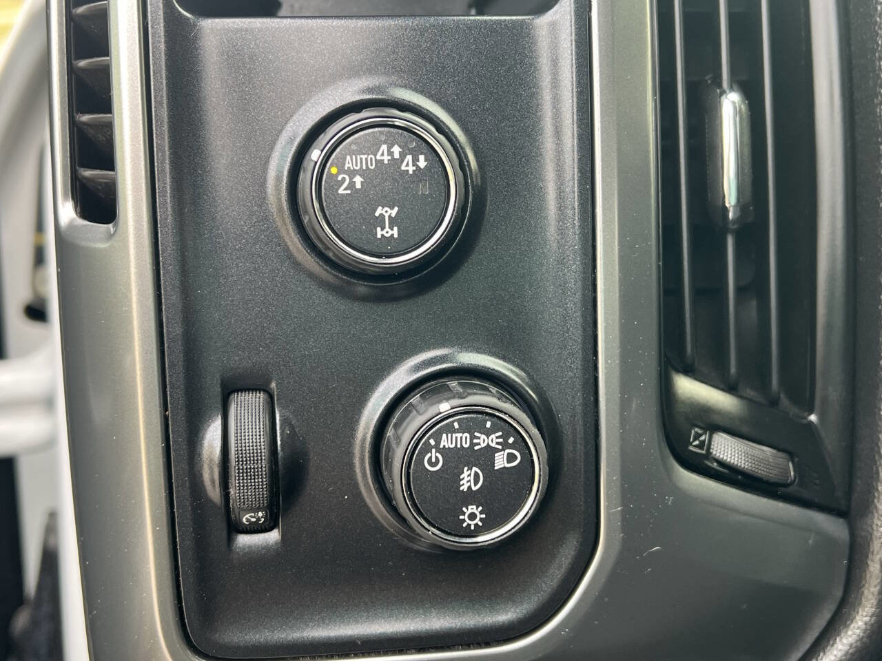 Used 2017 Chevrolet Silverado 1500 LT w/ All Star Edition image 19