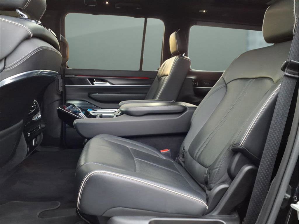 Used 2024 Jeep Grand Wagoneer Series II w/ Quick Order Packagew 28T image 16