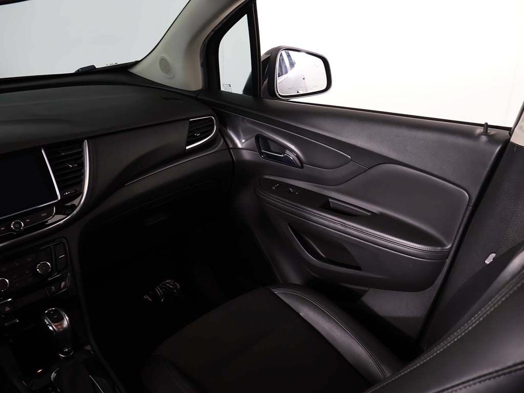 Used 2020 Buick Encore Preferred w/ Safety Package FWD image 32