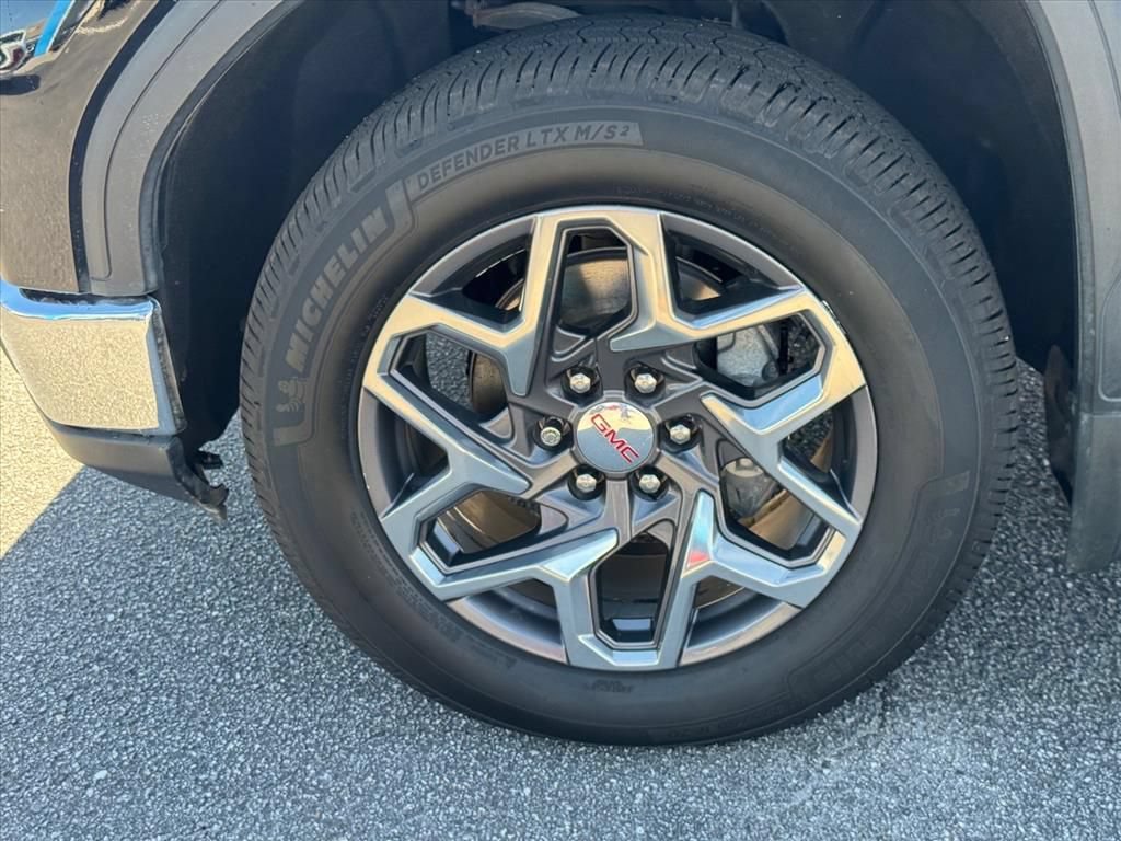Used 2023 GMC Sierra 1500 SLT w/ SLT Premium Package AWD/4WD image 9