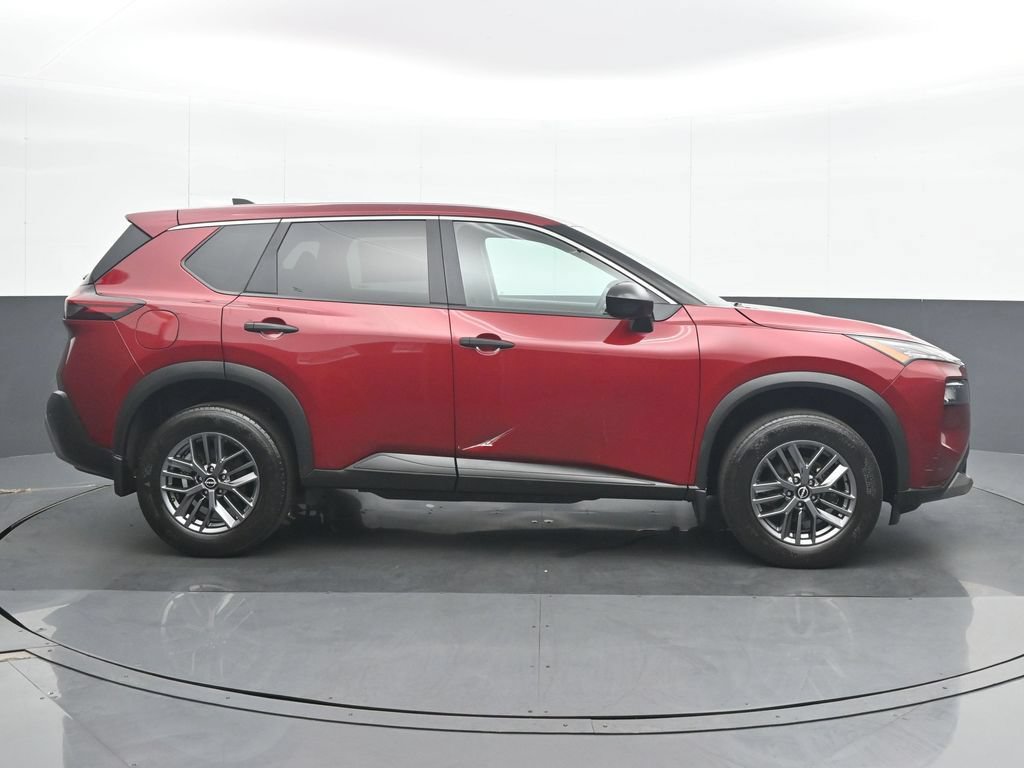 Used 2023 Nissan Rogue S AWD/4WD image 7