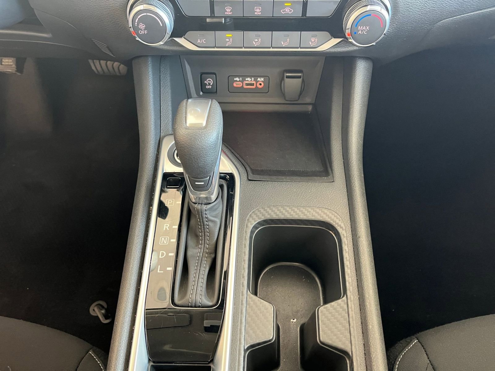 Used 2025 Nissan Sentra SV FWD image 39