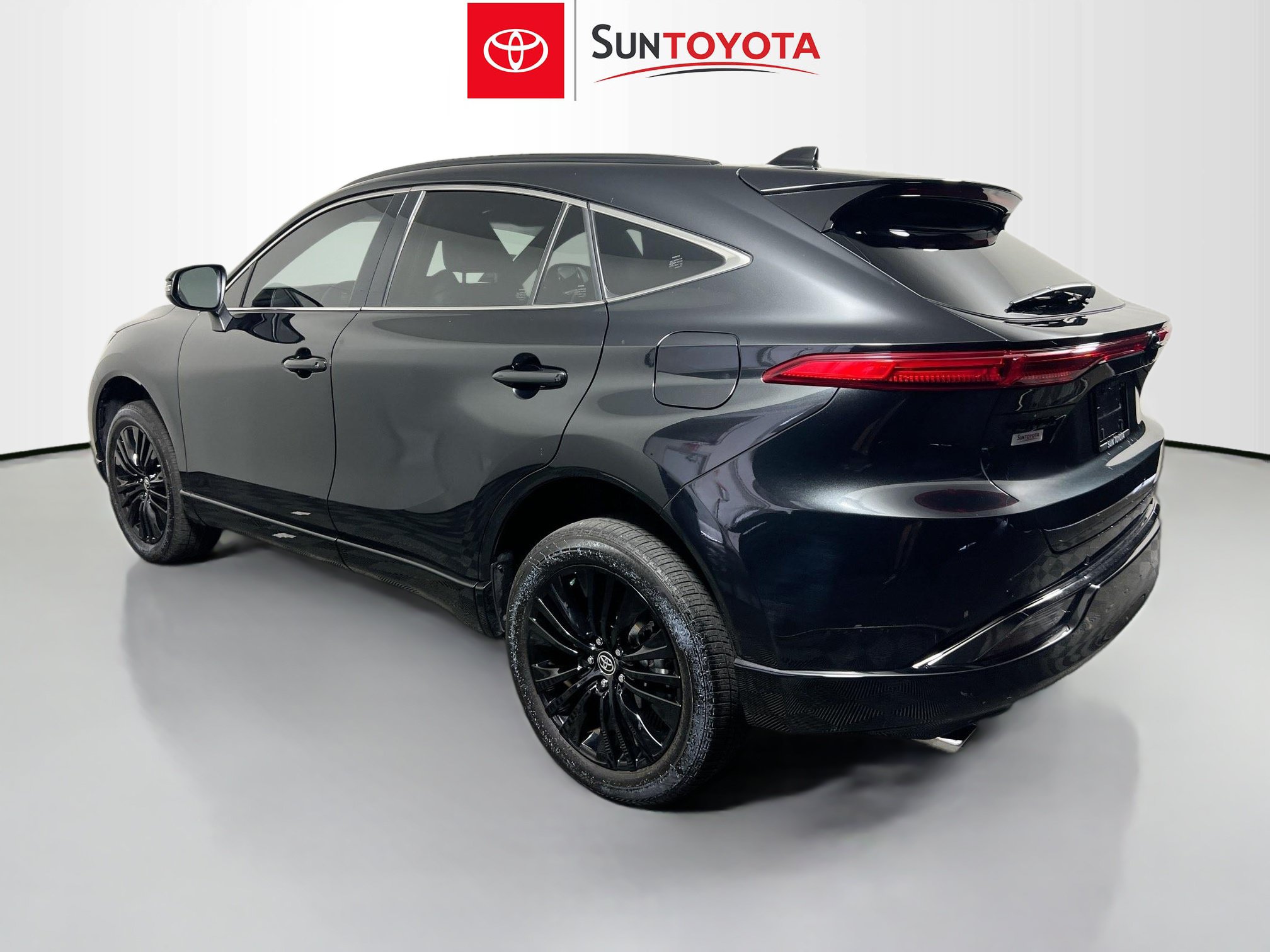 Used 2024 Toyota Venza Nightshade AWD/4WD image 6