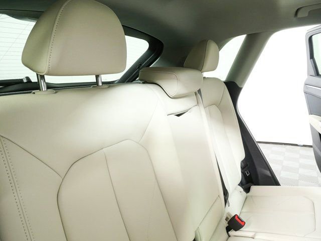 Used 2023 Audi Q3 2.0T Premium w/ Convenience Package AWD/4WD image 21