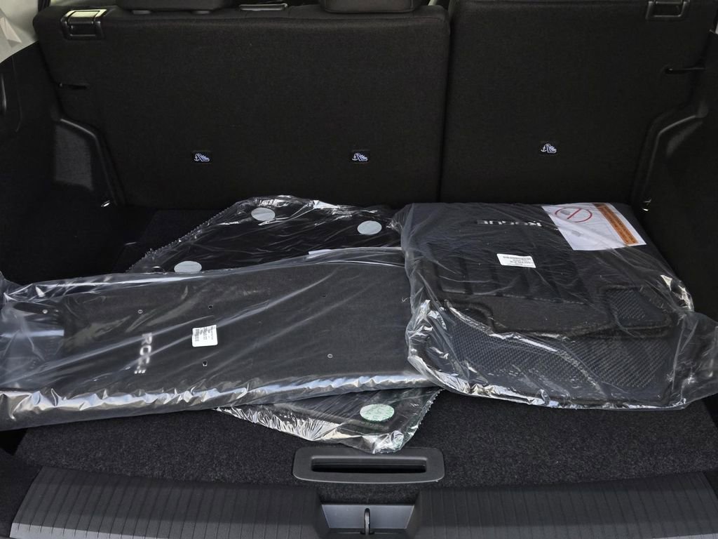 New 2026 Nissan Rogue S image 9