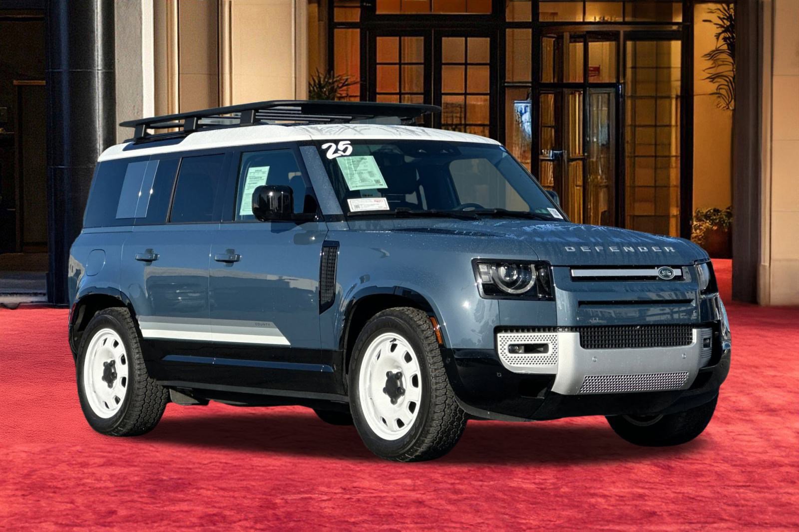 Used 2025 Land Rover Defender 110 S image 8