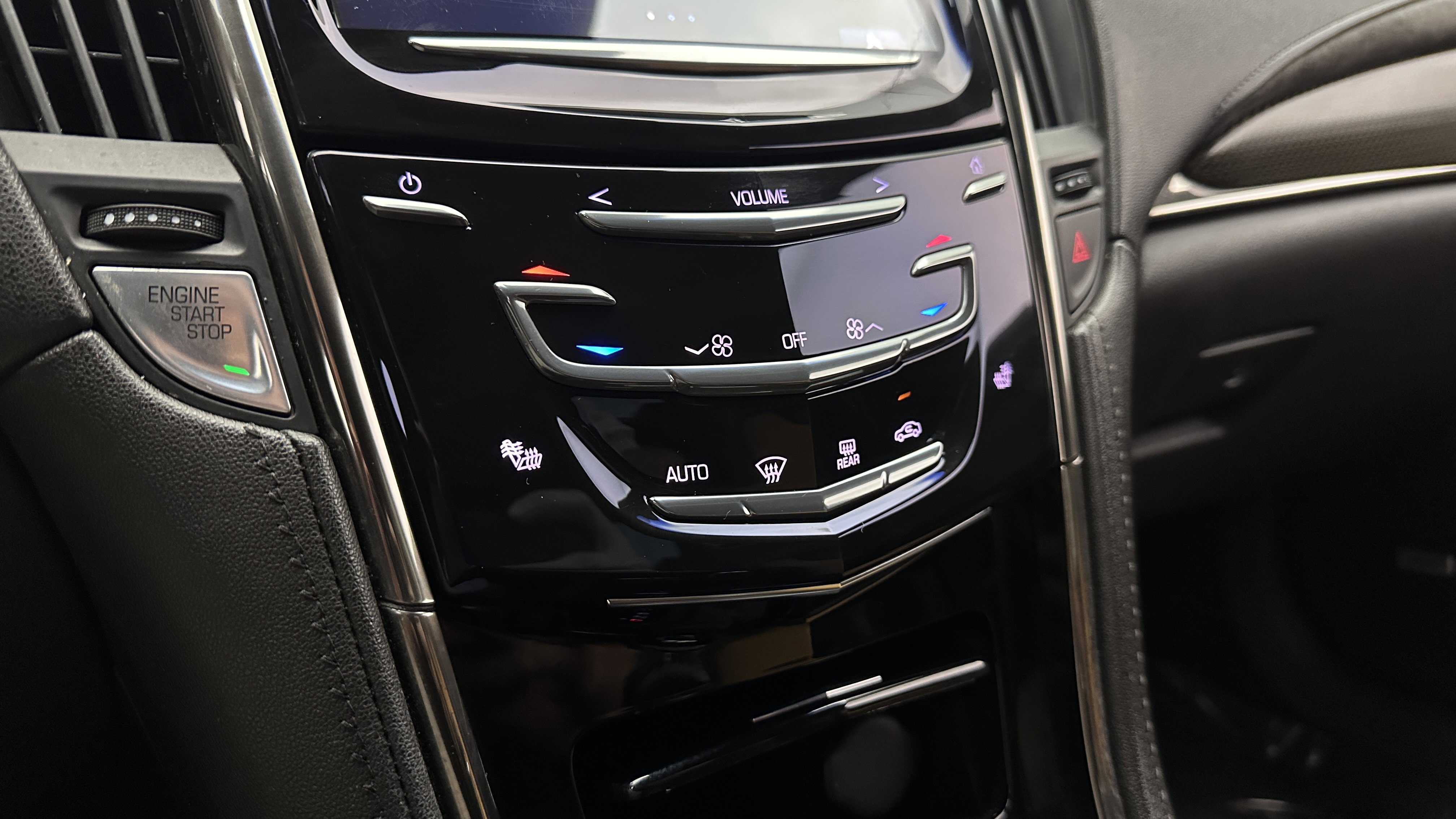 Used 2017 Cadillac ATS V w/ Luxury Package RWD image 22