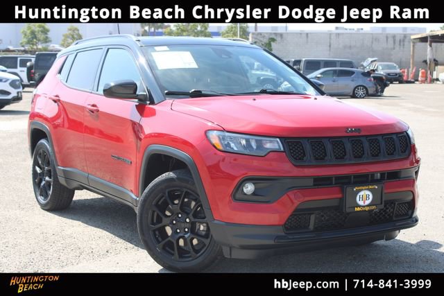 Used 2023 Jeep Compass Altitude