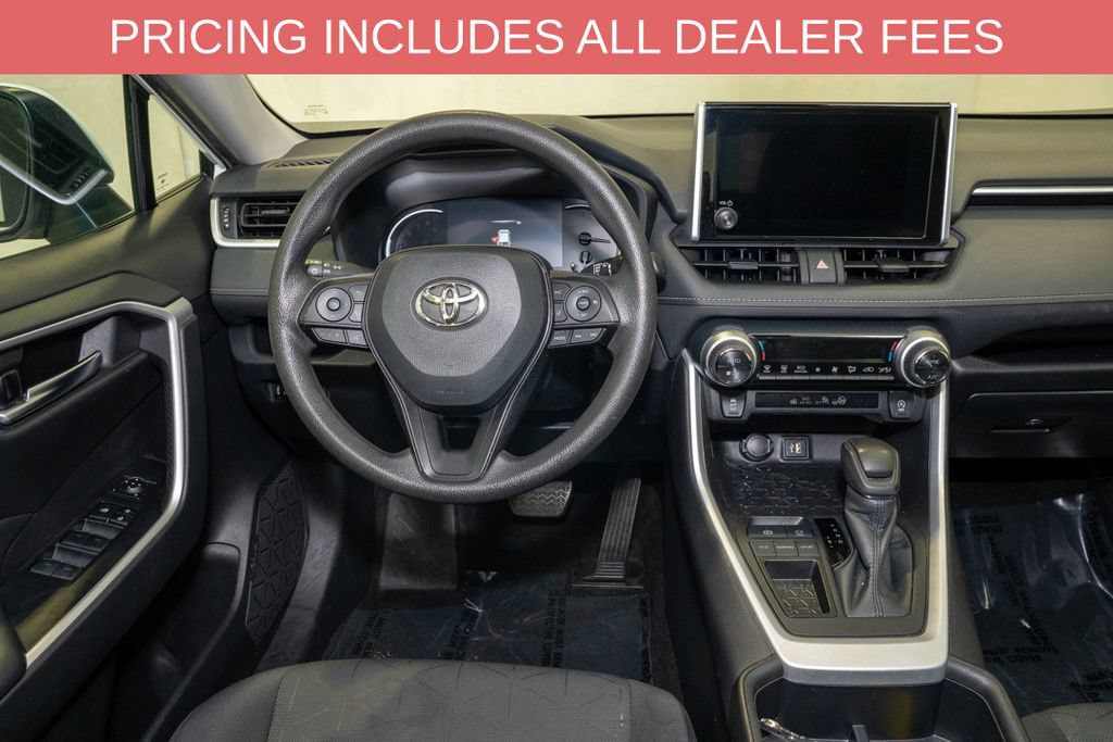 Used 2024 Toyota RAV4 XLE FWD image 6