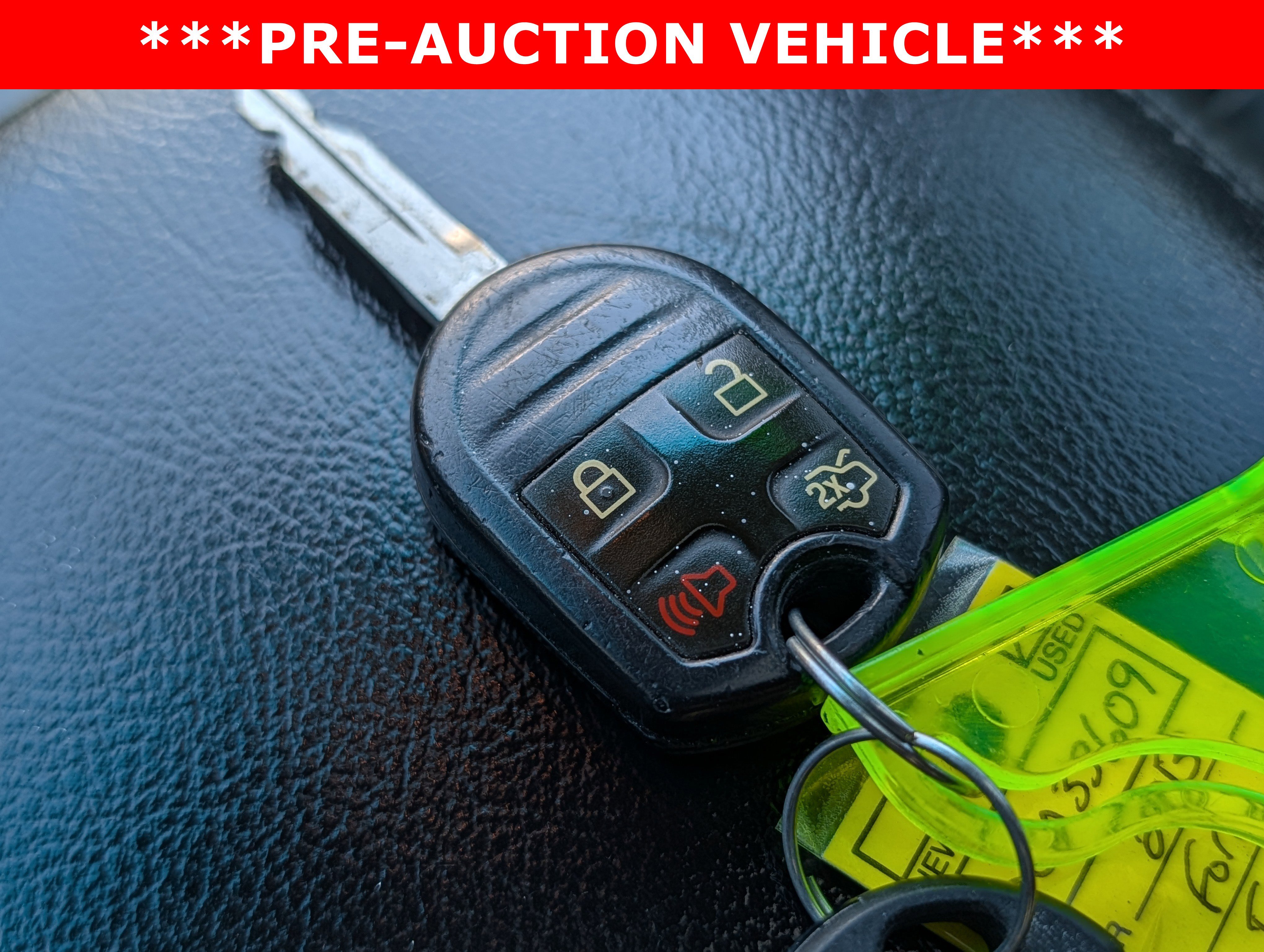 Used 2013 Ford Explorer XLT image 35