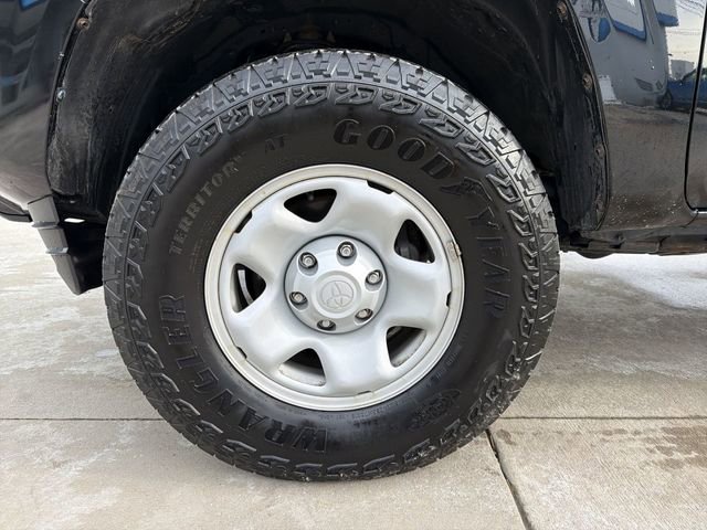 Used 2021 Toyota Tacoma SR w/ SR Convenience Package image 12
