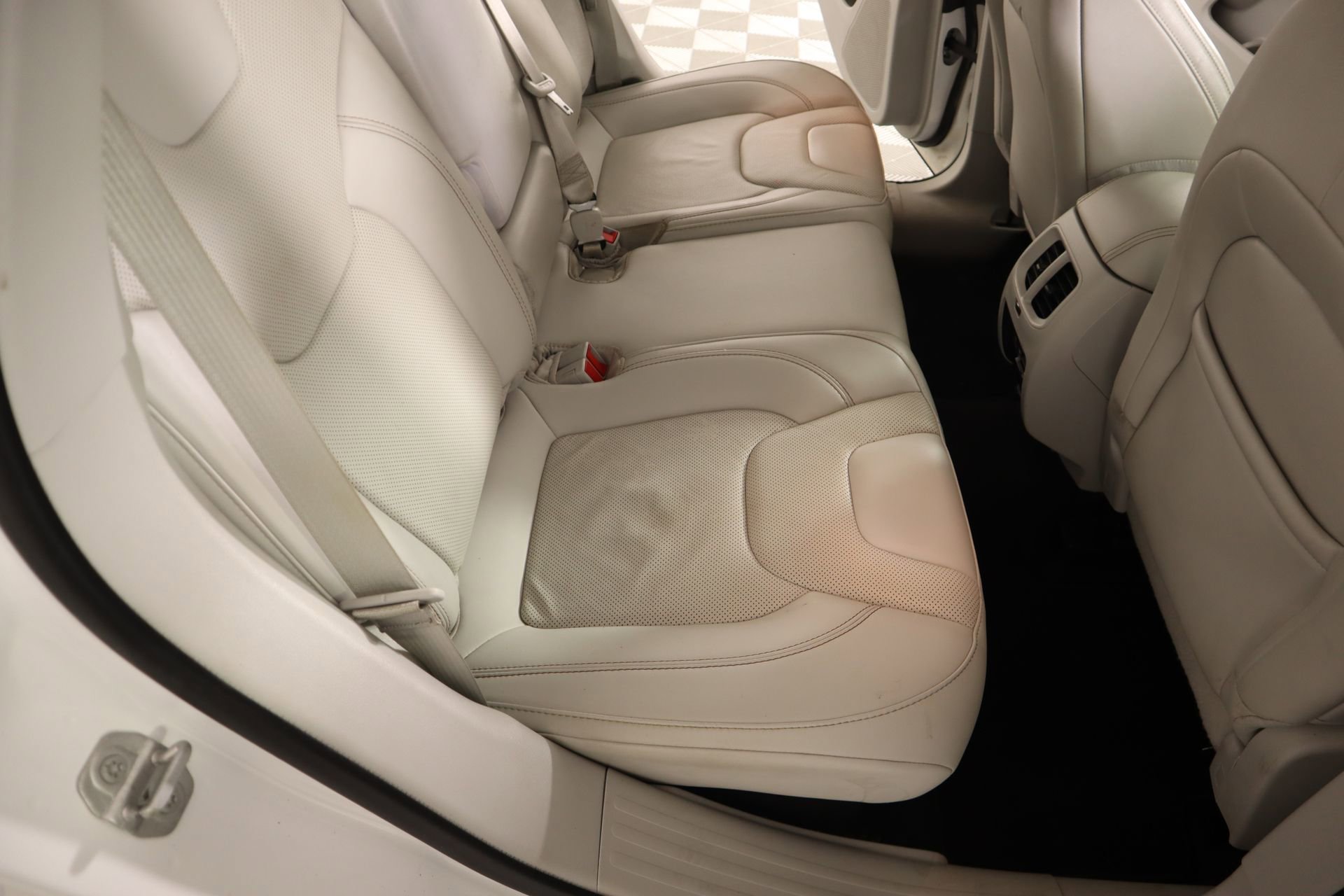 Used 2022 Jeep Cherokee Latitude Lux w/ Sun & Sound Group image 14