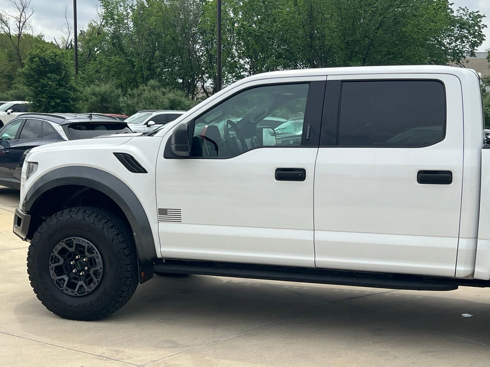 Used 2018 Ford F150 Raptor w/ Equipment Group 801A Mid image 7