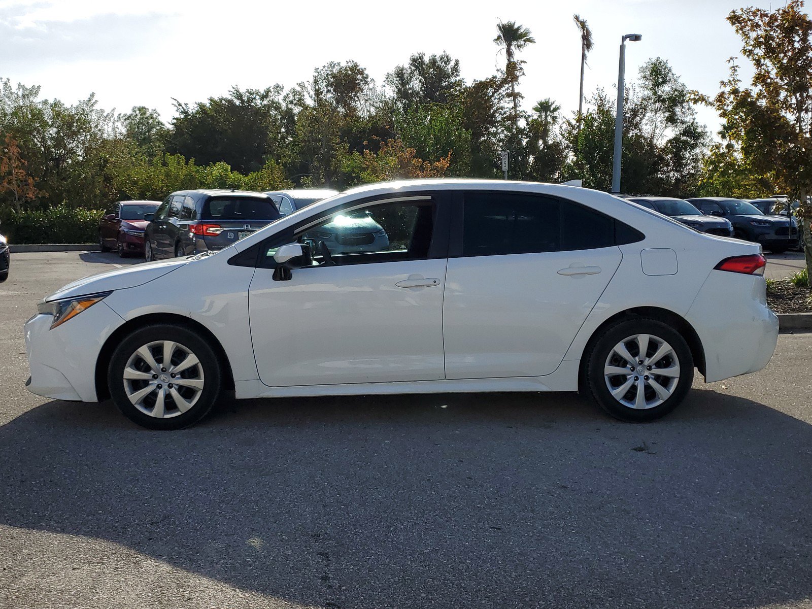 Used 2022 Toyota Corolla LE image 7