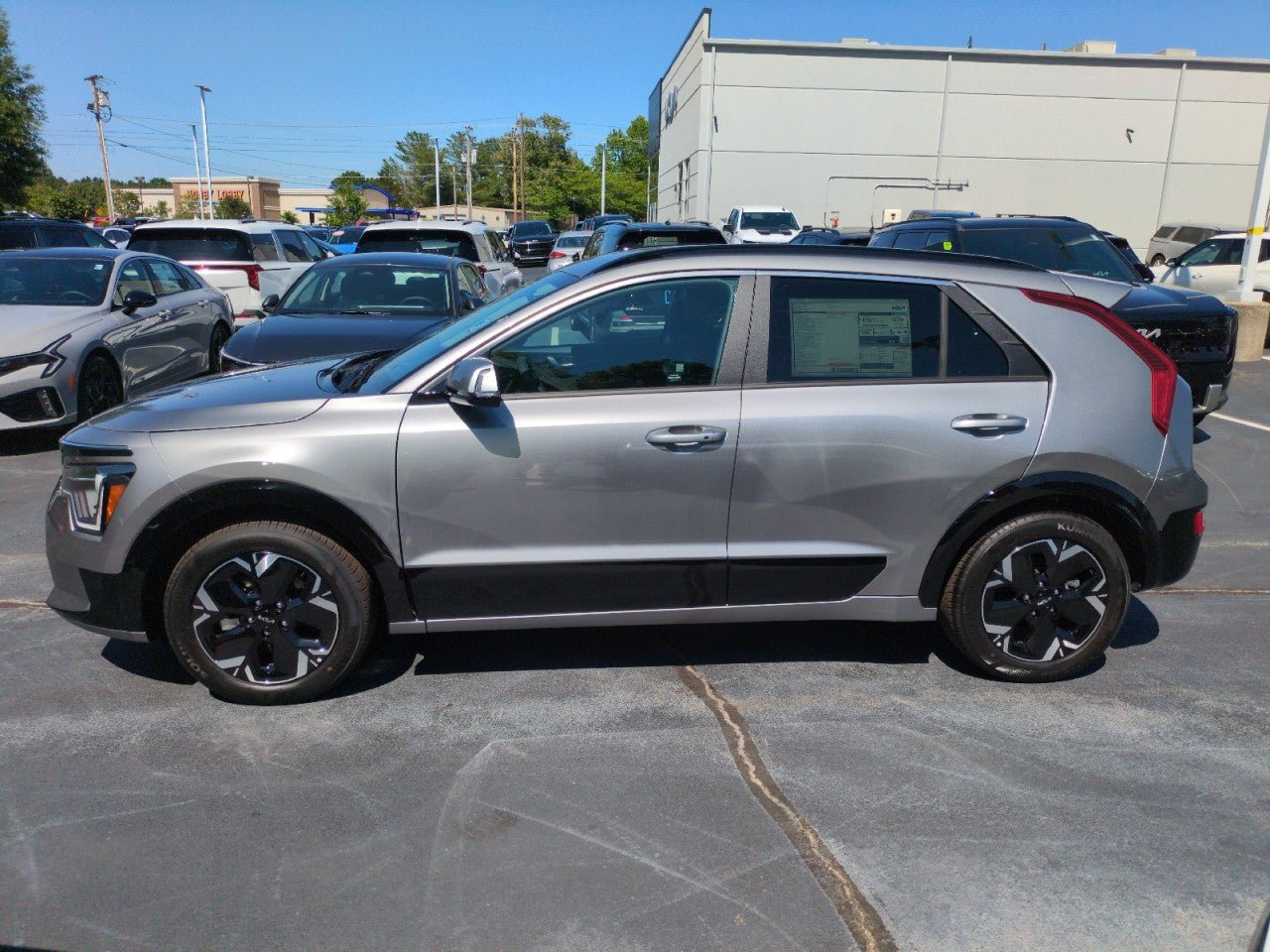 New 2026 Kia Niro Wind FWD image 4