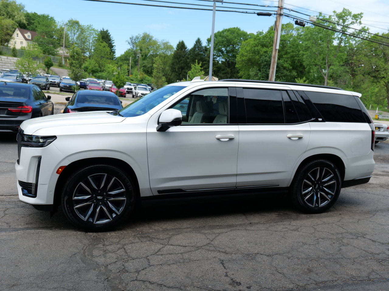 Used 2021 Cadillac Escalade Sport Platinum image 9