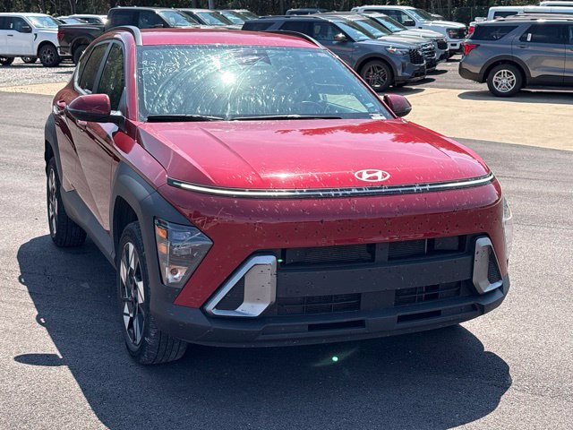 Used 2025 Hyundai Kona SEL AWD/4WD image 1
