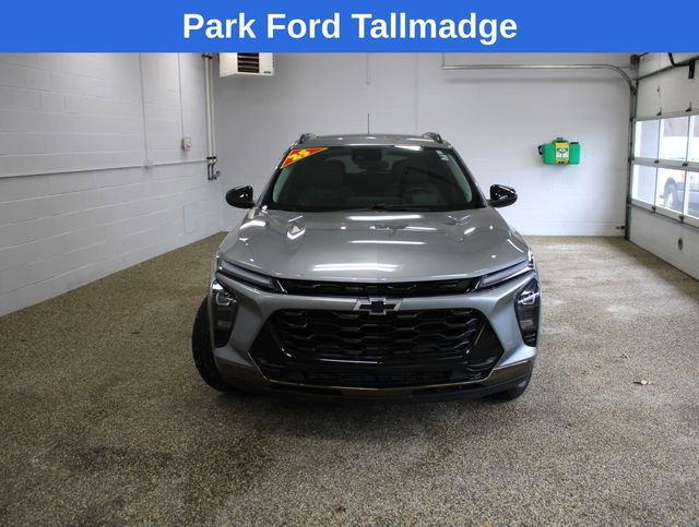 Used 2025 Chevrolet Trax ACTIV w/ Sunroof Package image 9