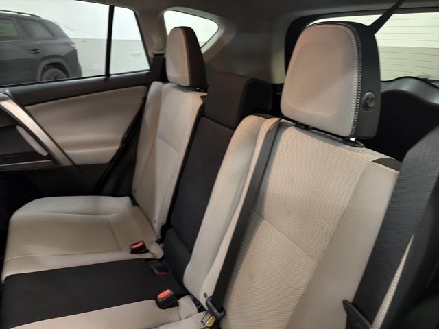 Used 2017 Toyota RAV4 XLE AWD/4WD image 7