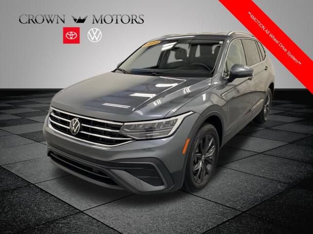 Used 2024 Volkswagen Tiguan SE AWD/4WD image 3