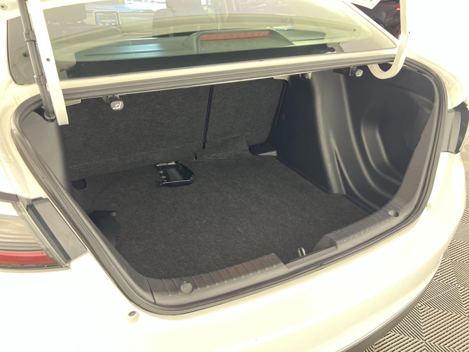 Used 2017 Toyota Yaris iA FWD image 27