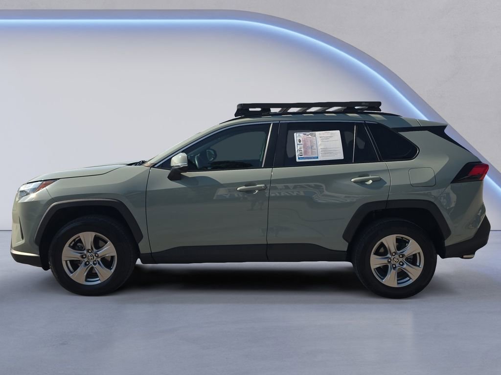 Used 2022 Toyota RAV4 XLE w/ Convenience Package FWD image 2
