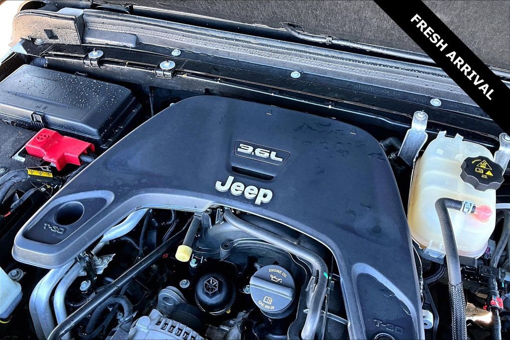 Used 2020 Jeep Gladiator Overland w/ LED Lighting Group image 30