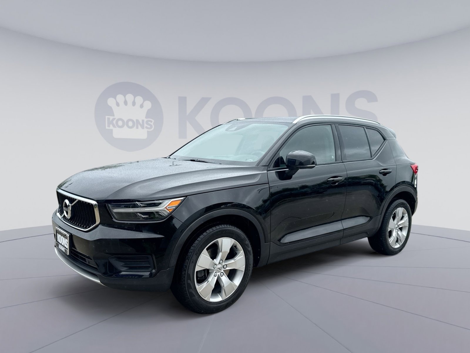 Used 2019 Volvo XC40 T5 Momentum AWD/4WD image 1