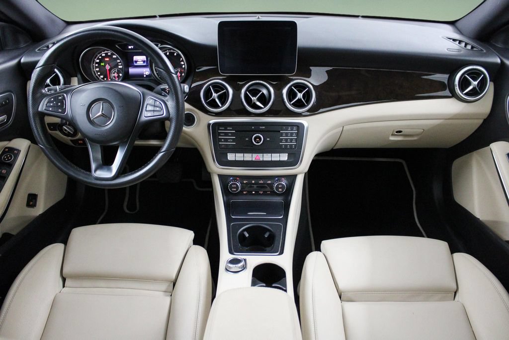 Used 2018 Mercedes-Benz CLA 250 image 19