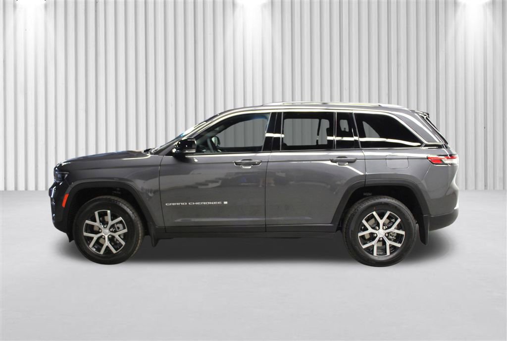 New 2025 Jeep Grand Cherokee Limited w/ Luxury Tech Group II image 7