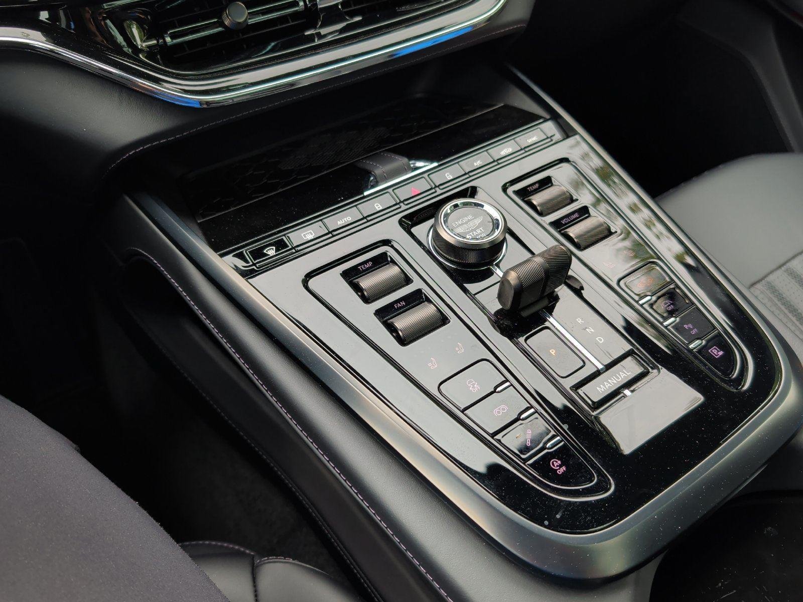 Used 2025 Aston Martin DBX 707 AWD/4WD image 27