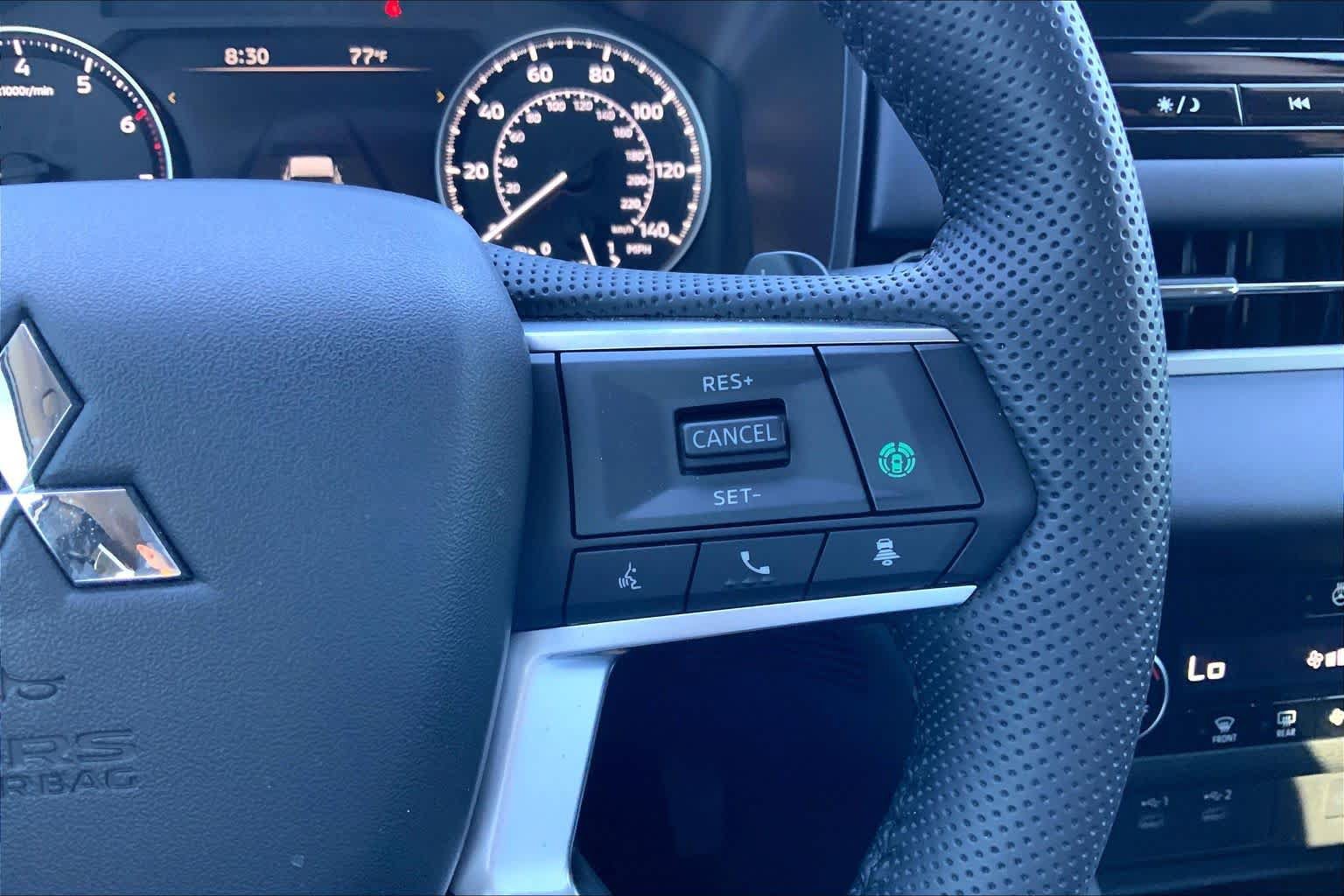 Used 2026 Mitsubishi Outlander AWD image 25