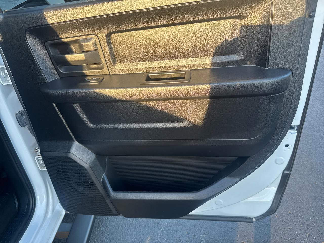Used 2015 RAM 1500 Express AWD/4WD image 10