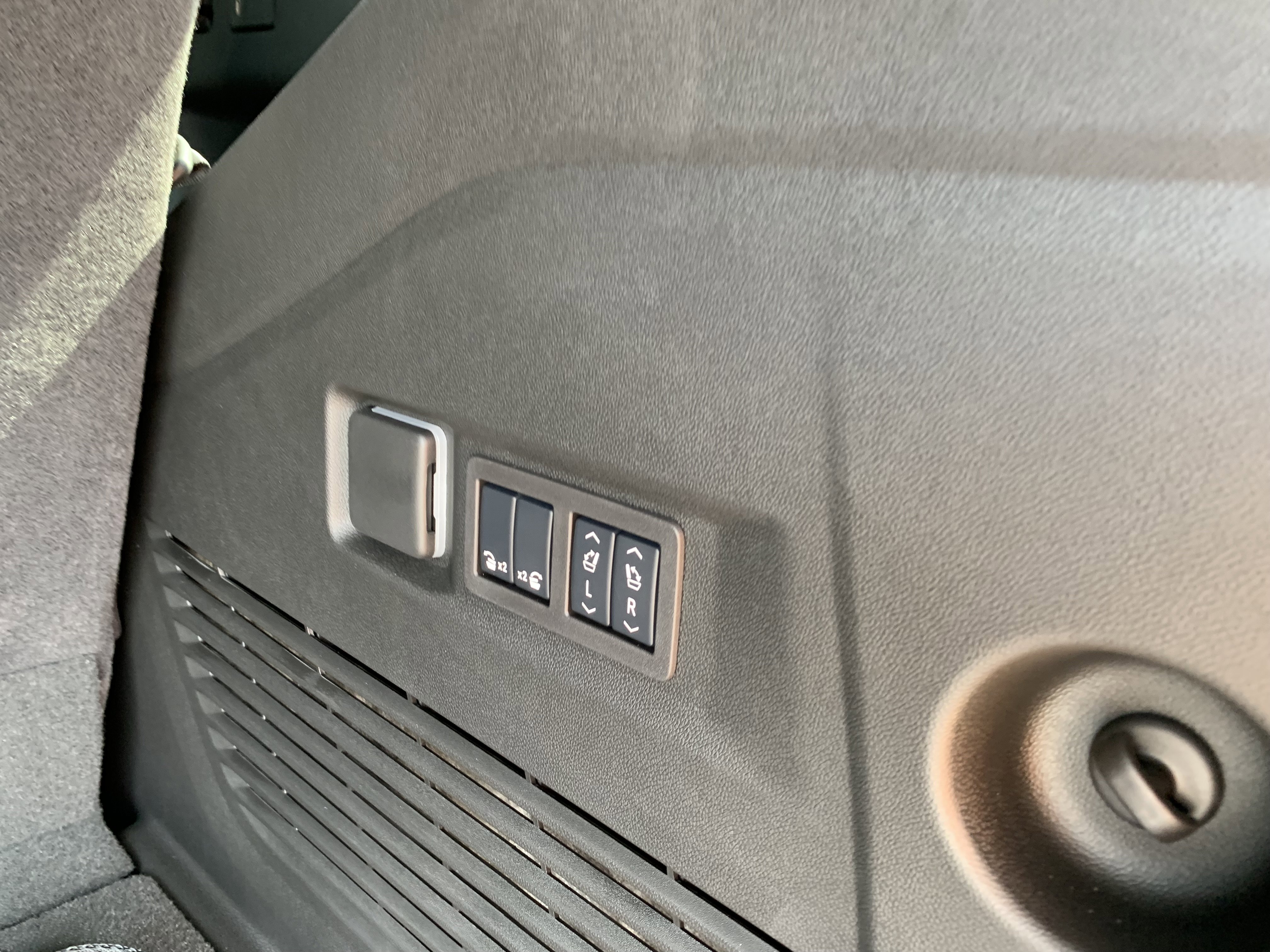 New 2025 Chevrolet Tahoe Premier image 34