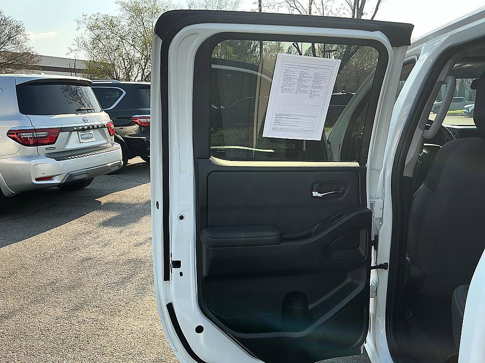Certified 2024 Nissan Frontier SV image 21