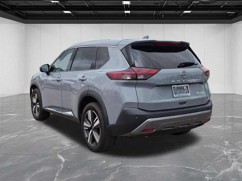 Used 2023 Nissan Rogue SL AWD/4WD image 3