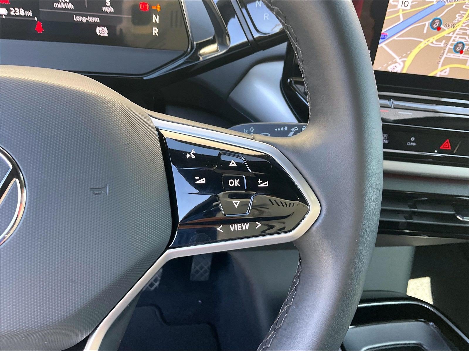 Certified 2023 Volkswagen ID.4 Pro S Plus AWD/4WD image 18